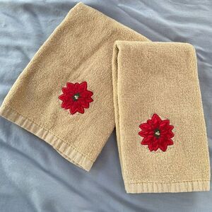 Vintage Christmas Fingertip Towels